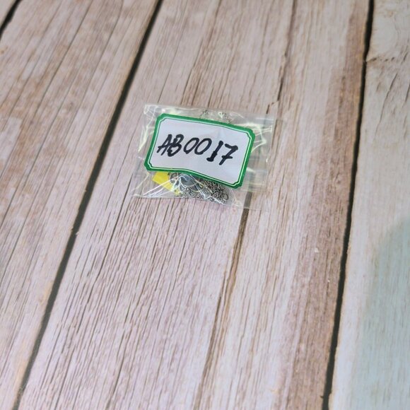 Sterling Silver Labradorite Pendant Necklace With Ornate Design & 18" Chain - Picture 6 of 6